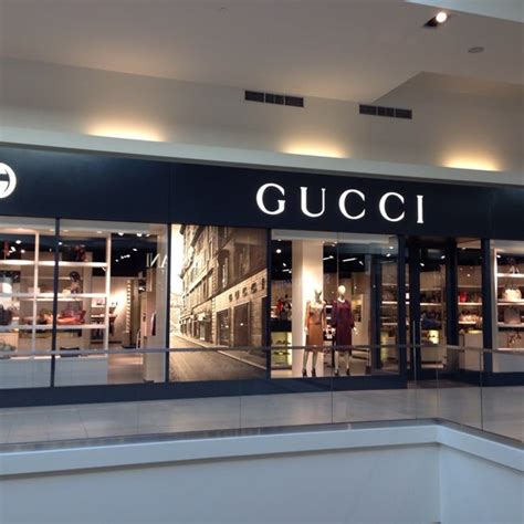 gucci outlet chicago photos|chicago fashion outlet stores.